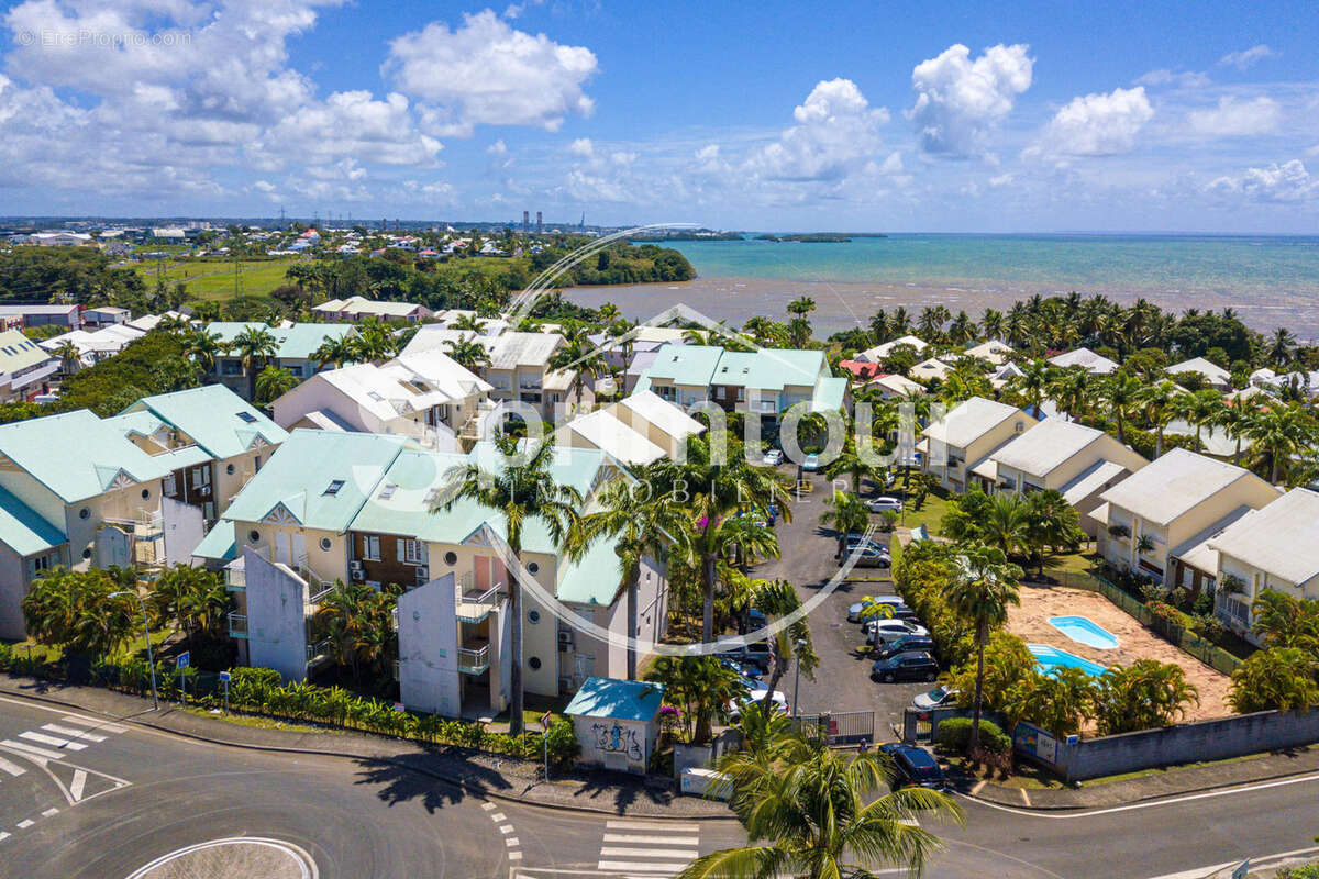 Appartement à BAIE-MAHAULT