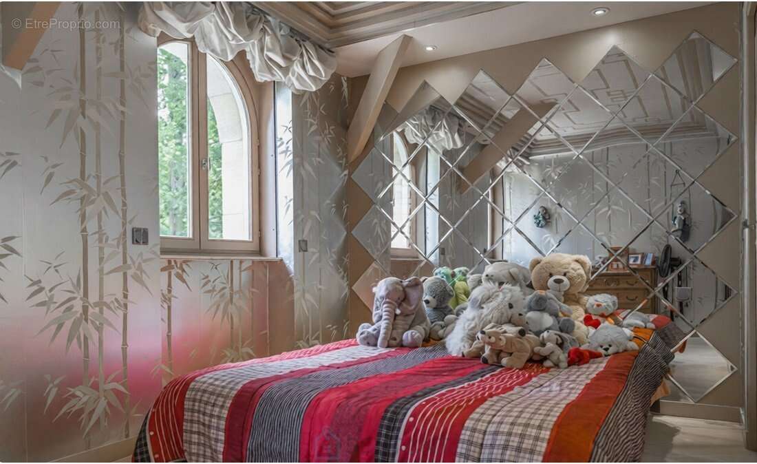 Maison à SAINT-FARGEAU-PONTHIERRY