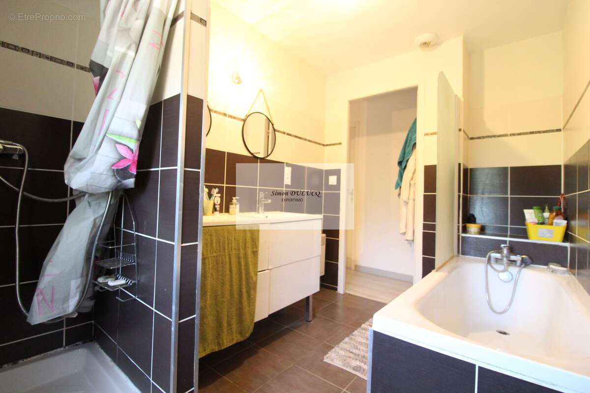 Maison de TYPE 5 sur les hauteurs de St-Affrique - photo 11
