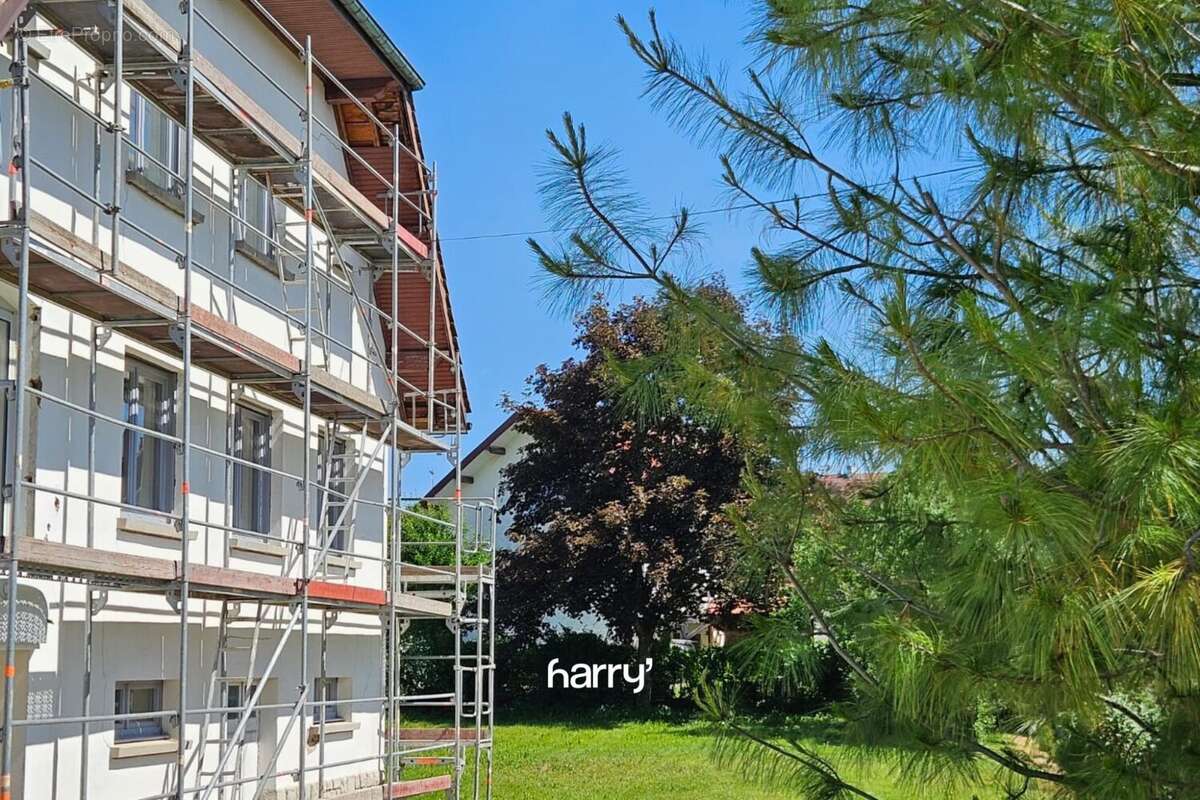 Appartement à FRASNE
