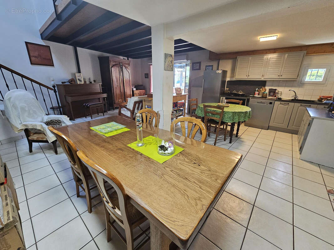 Maison à BAS-EN-BASSET