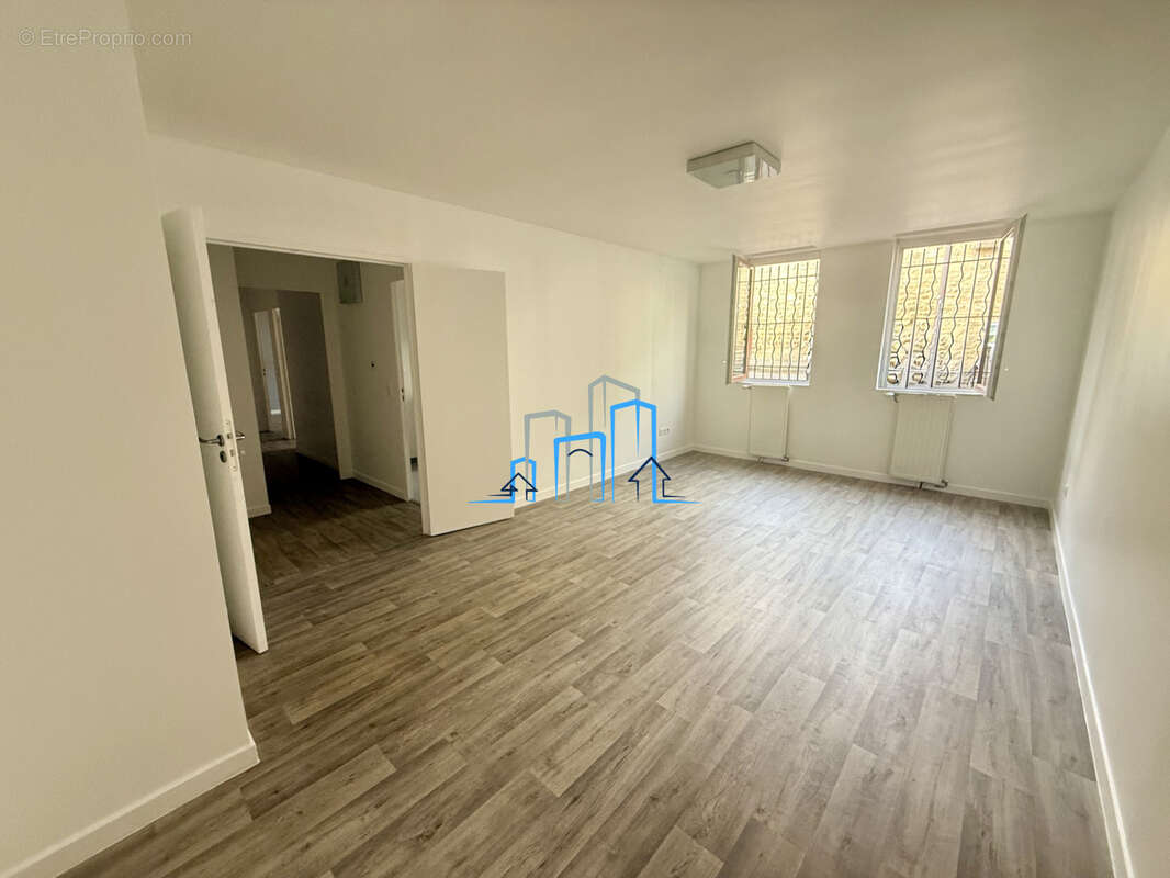 Appartement à IVRY-SUR-SEINE