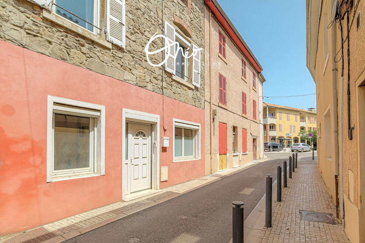 Maison à SAINT-GENIS-LAVAL