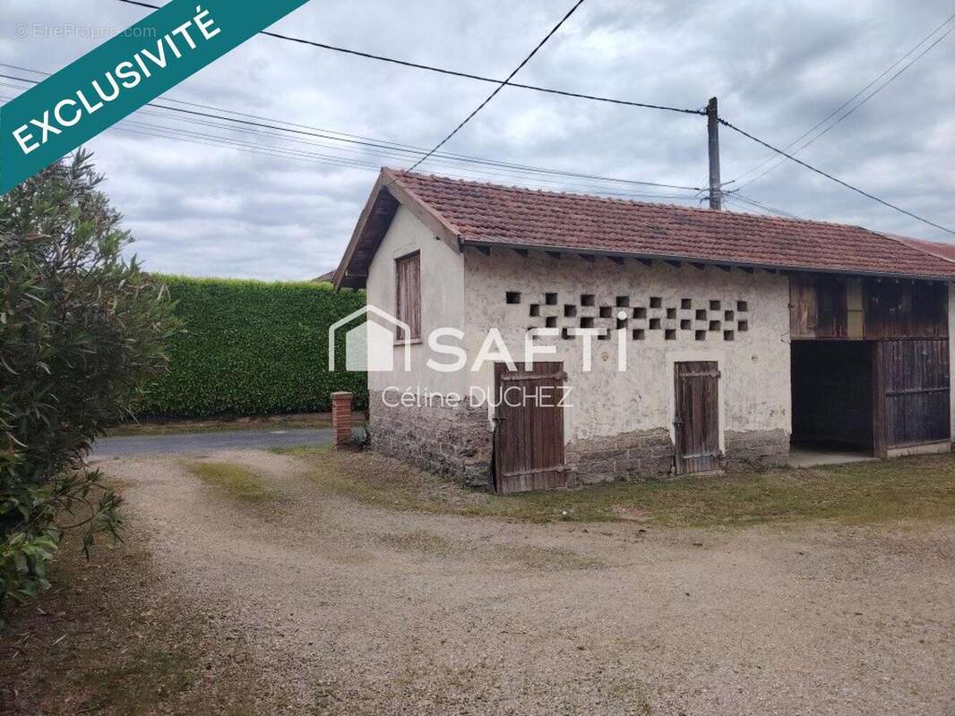 Maison 85 m² à Montracol  - photo 5