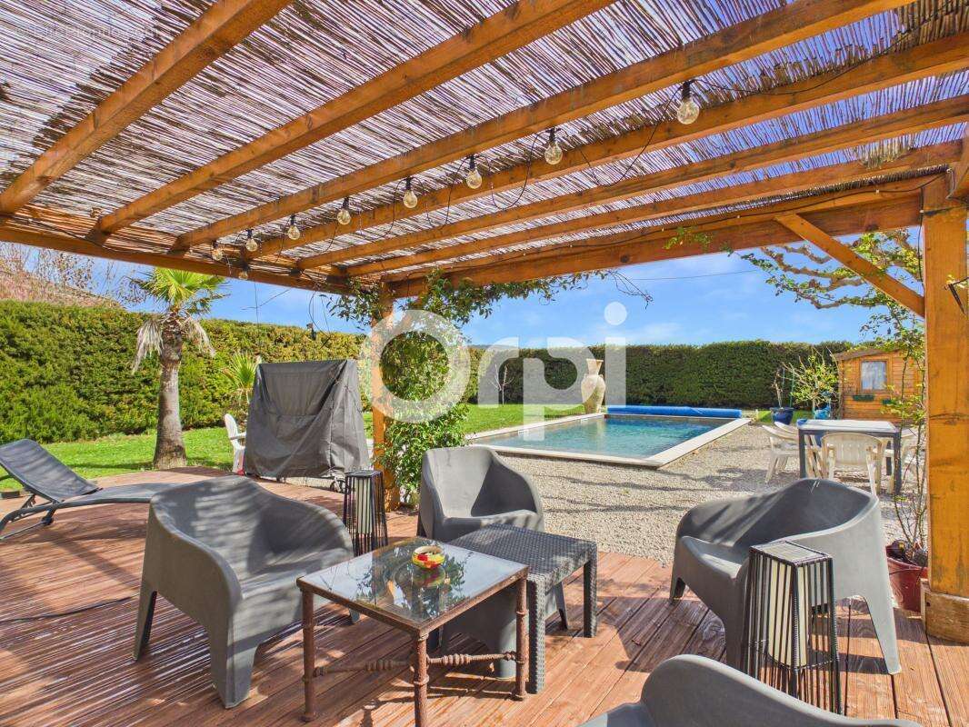 Environnement naturel – piscine – double habitation – terrain plat – proche des commodités - photo 3