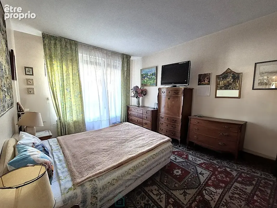 Centre-ville de Blois : appartement 80 m² + place de parking + cave - photo 4