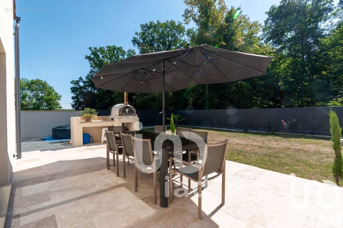 Photo 1 - Maison à EPONE