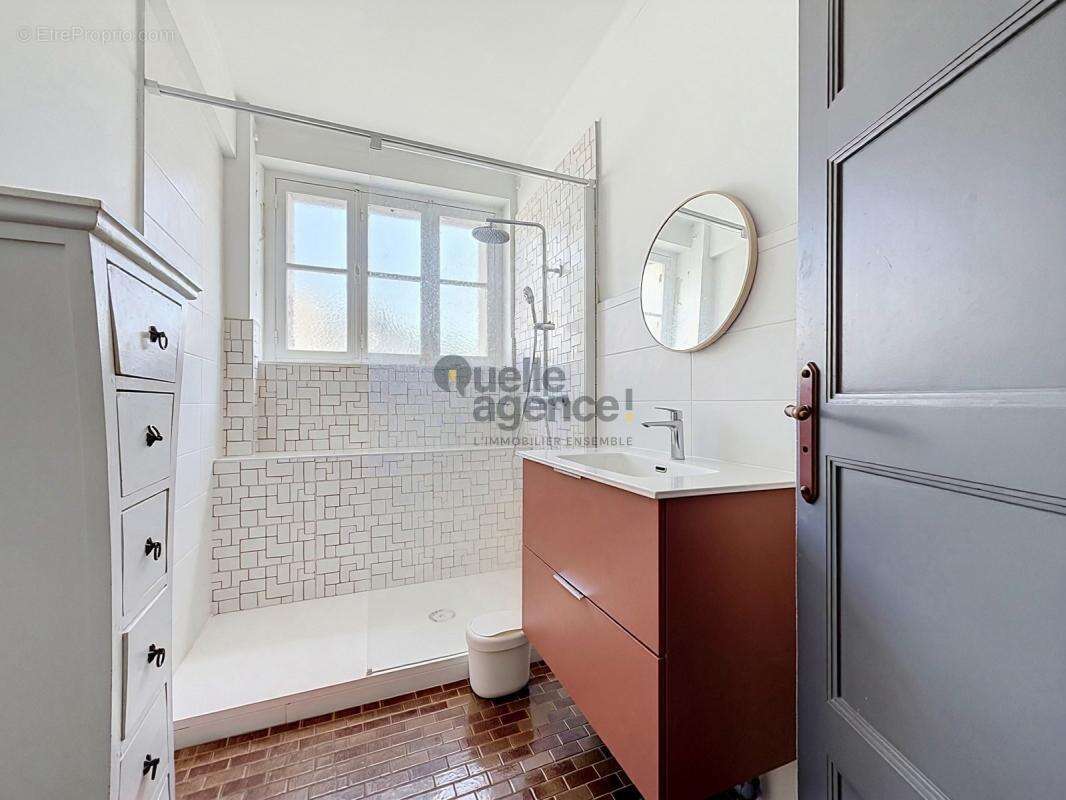 BREST HYPER-CENTRE – Appartement de caractère de 92 m² avec caves et jardin partagé - photo 12