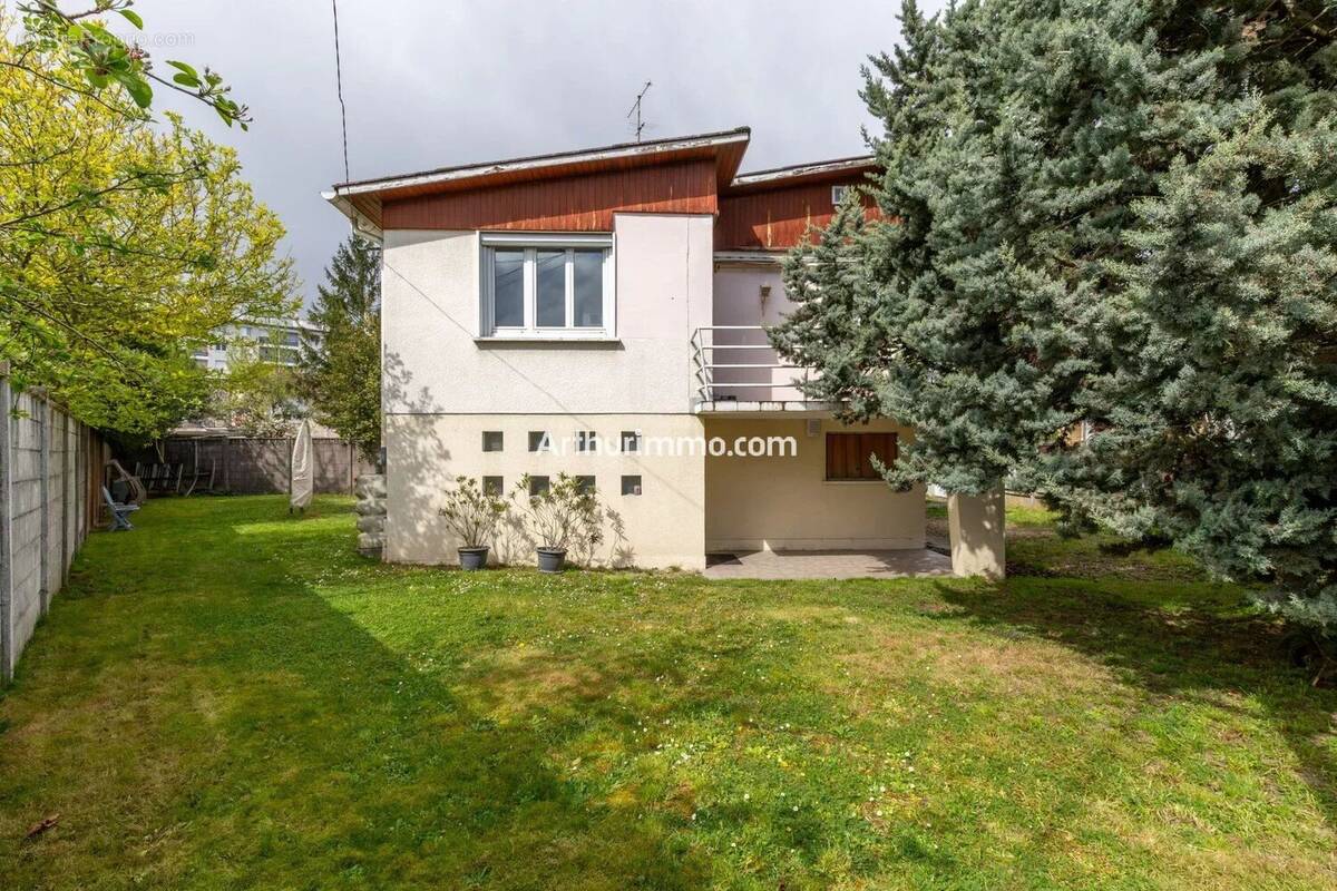 Maison à SUCY-EN-BRIE