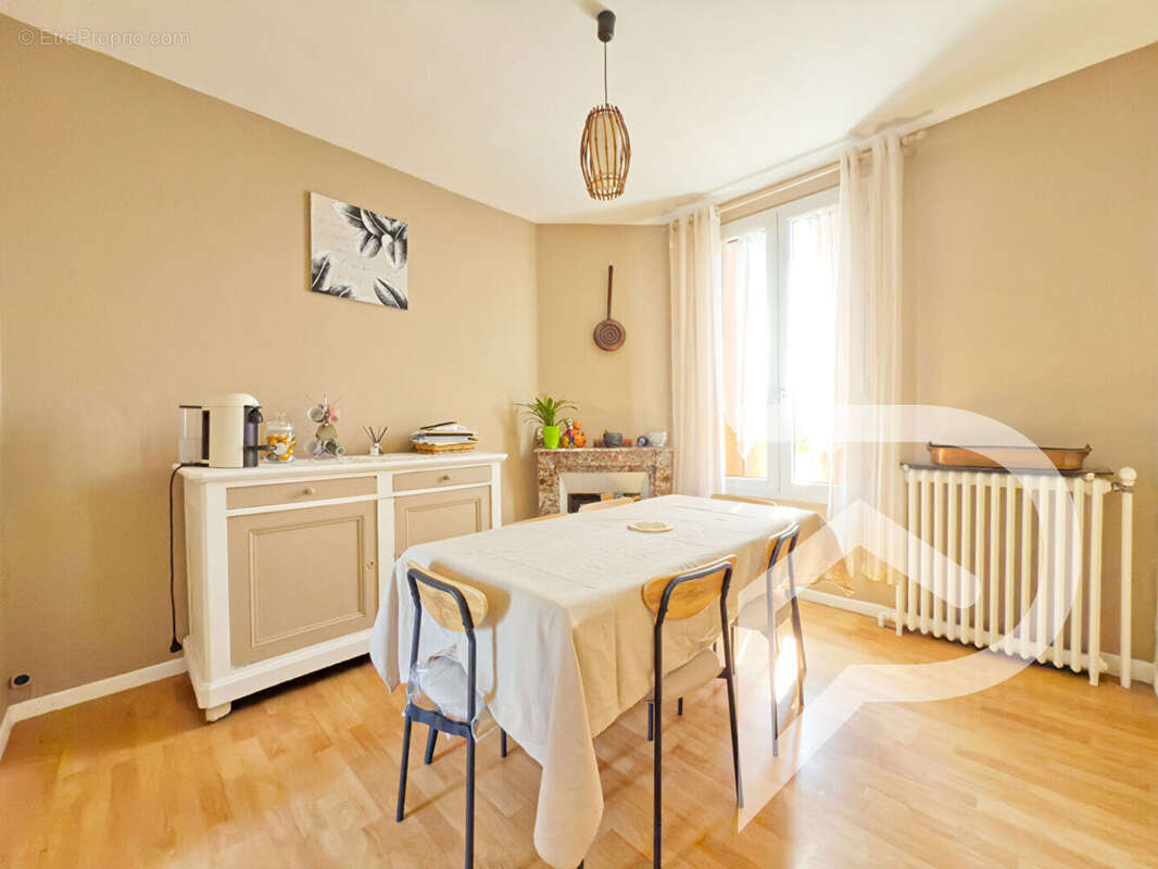 Maison à PERSAN