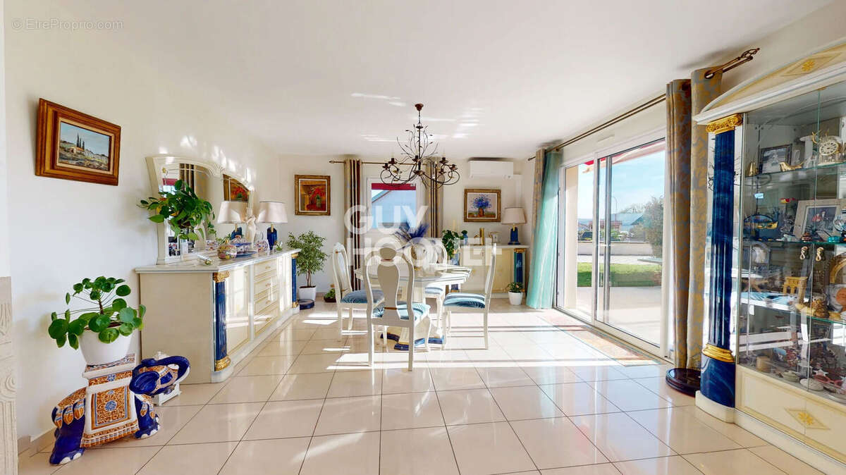 Maison à PORT-SUR-SAONE