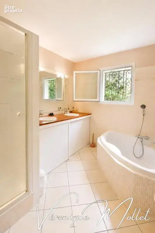 Elegante contemporaine de plain-pied baignée de lumiere - photo 11