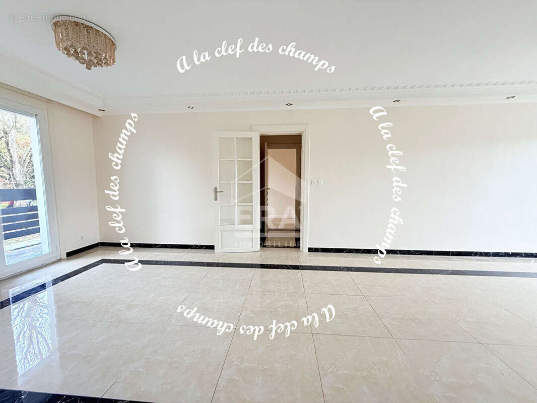 Appartement à GIF-SUR-YVETTE