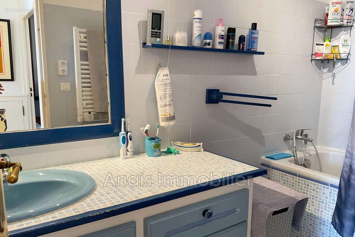 Appartement à COGOLIN