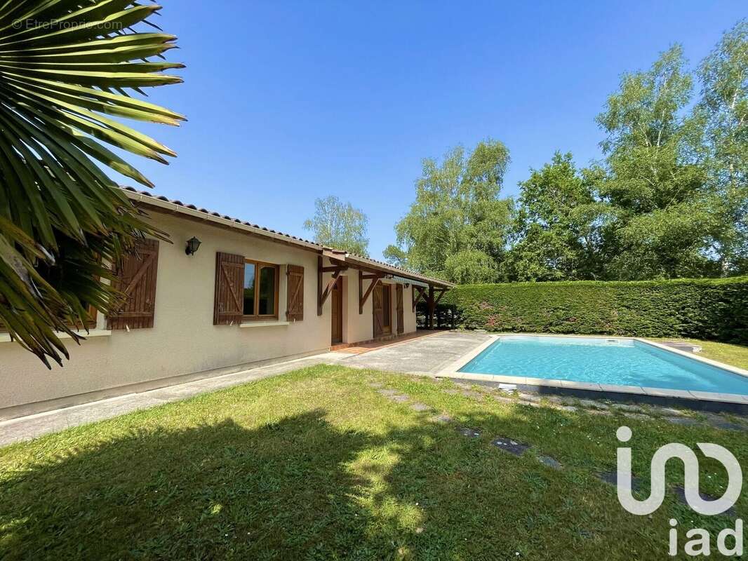 Photo 2 - Maison à VENDAYS-MONTALIVET