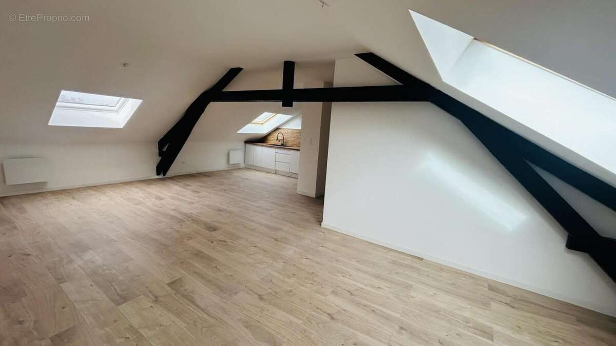 Appartement à LEXY