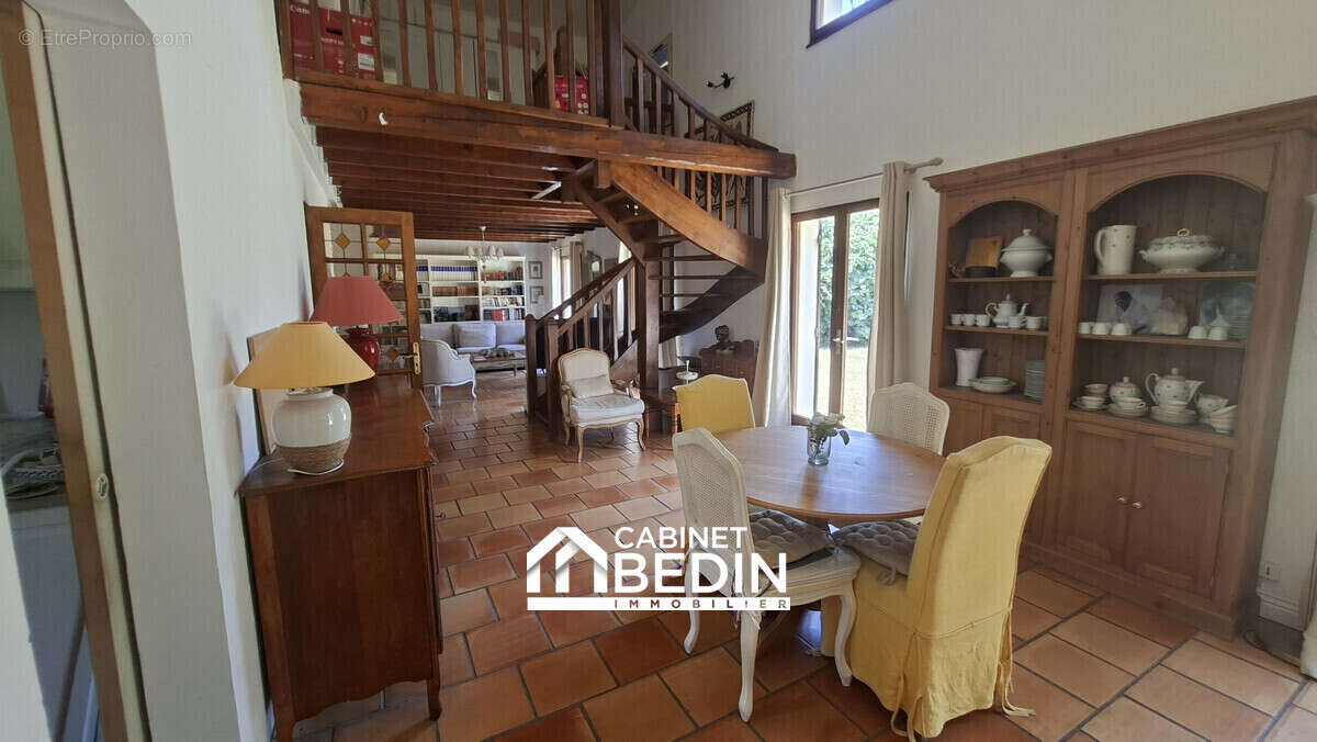 Maison 146 m² à La Lande-De-Fronsac  - photo 3