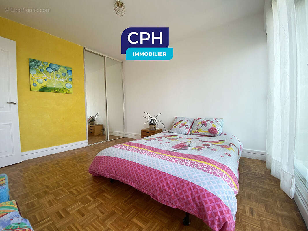 Appartement à GENNEVILLIERS