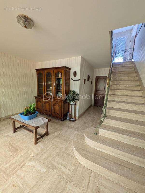  Chaleureuse maison de ville avec jardin – Proche centre-ville de Saint-Hilaire-du-Harcouët - photo 2