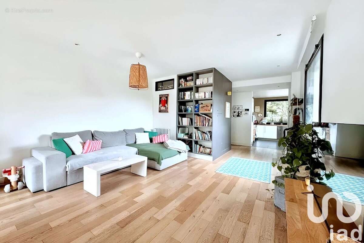 Photo 2 - Maison à LE PLESSIS-ROBINSON