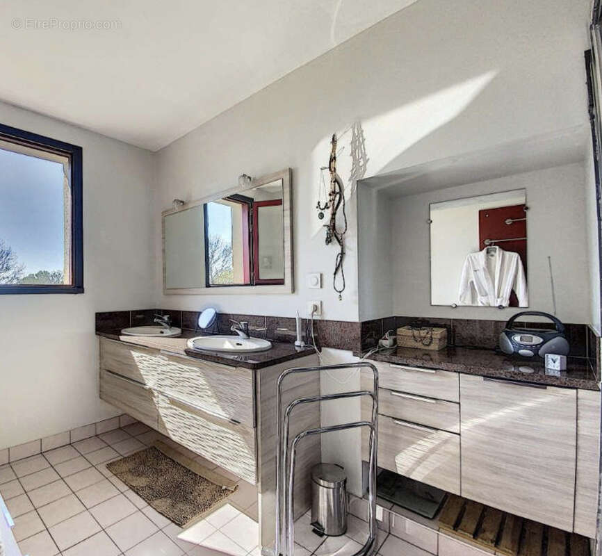 Maison à LOUVIGNE-DU-DESERT