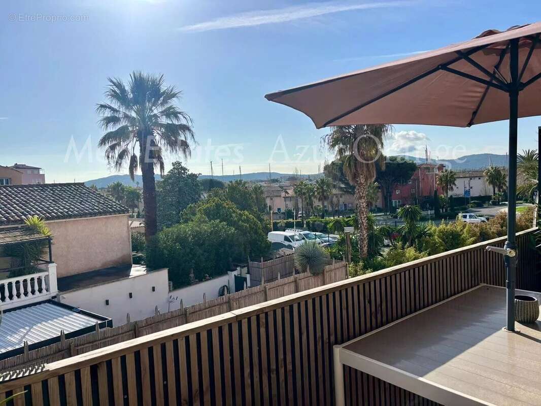 Appartement à GRIMAUD