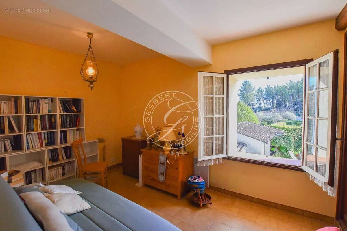 Maison à LORGUES