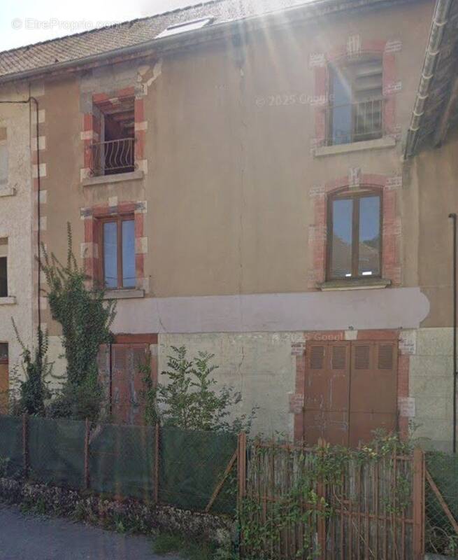 Appartement à SAINT-BUEIL