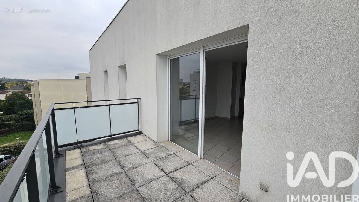 Photo 1 - Appartement à BRON