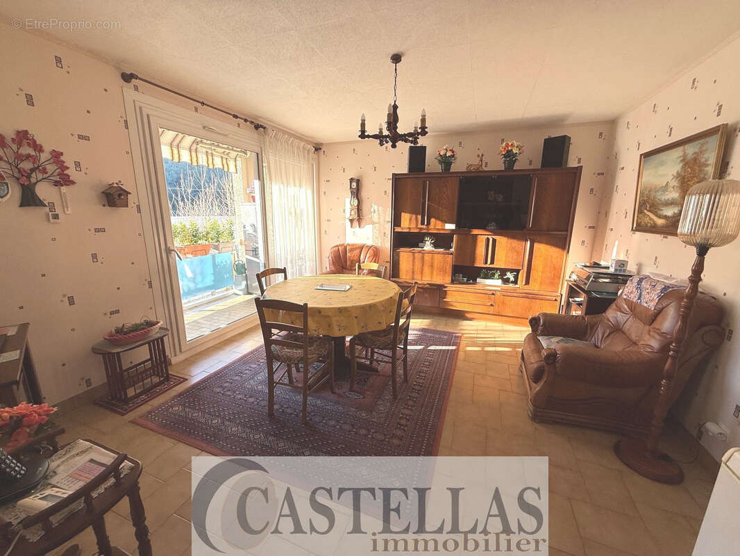 Appartement à CARNOUX-EN-PROVENCE