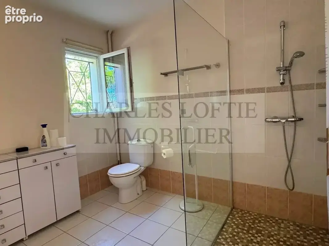 Jolie maison de plain-pied avec 3 chambres et garage sur un terrain de 1 057 m² à Cazals - photo 15