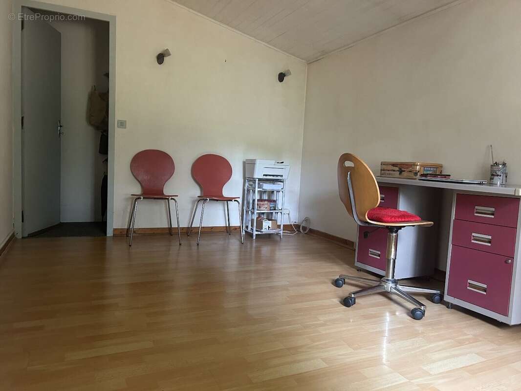 Maison de plain-pied avec dépendances et 1,5ha de terrain - photo 12
