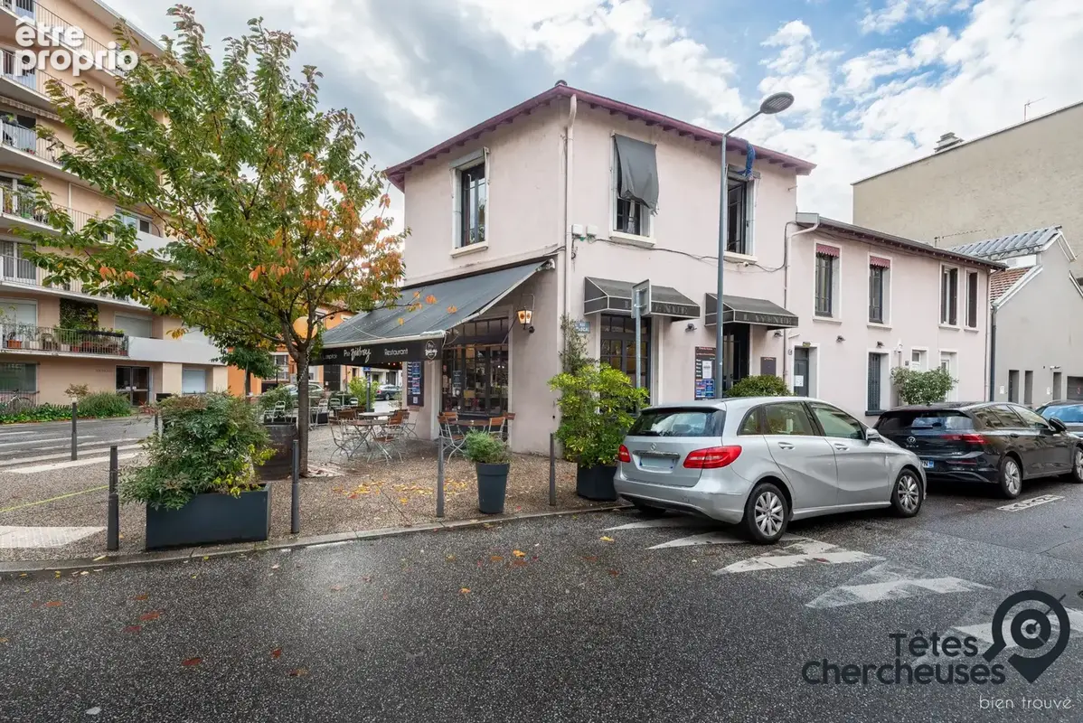 Maison 7 pièces 213 m² à vendre à Villeurbanne (69100) - photo 6
