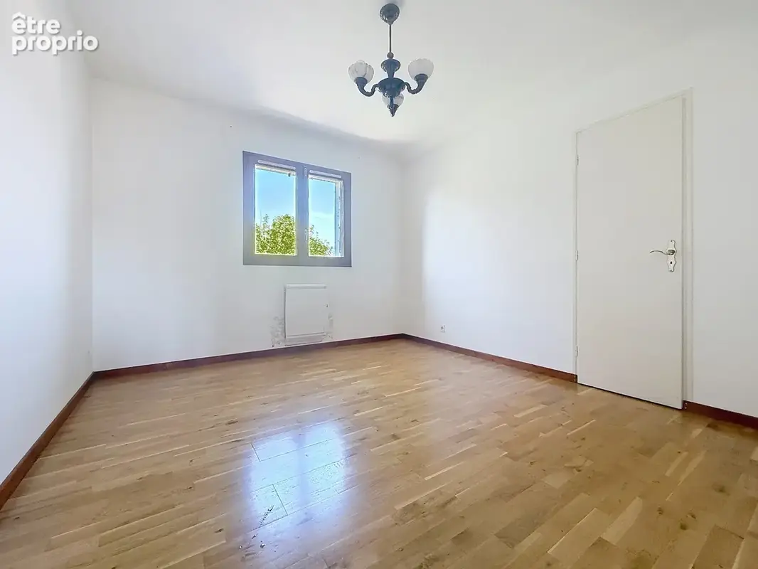 Maison à vendre 6 pièces SAINT GENIS POUILLY (01) - photo 10