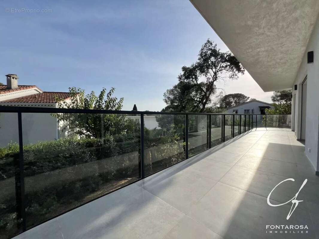 Appartement à SAINT-RAPHAEL