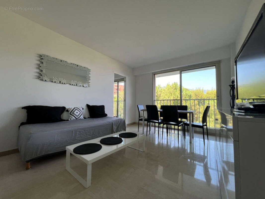 Appartement à ROQUEBRUNE-CAP-MARTIN