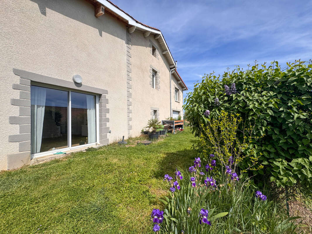 Maison à CHUYER