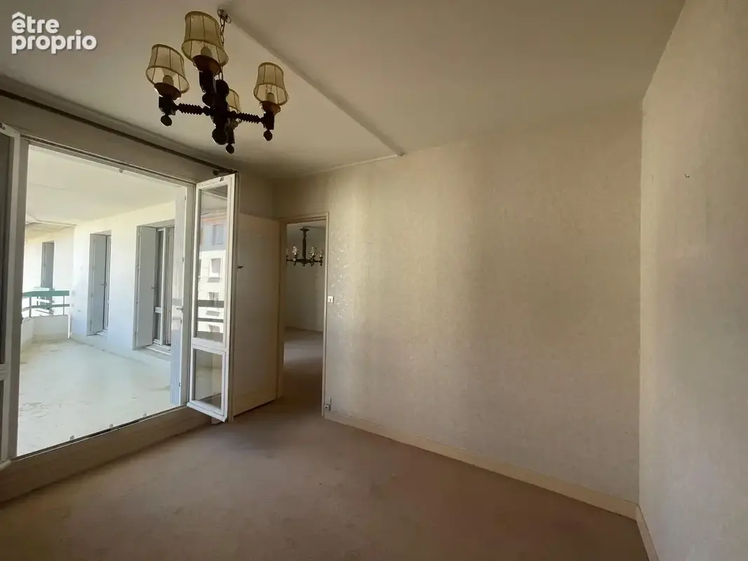 Appartement 102 m² à Bourges  - photo 4