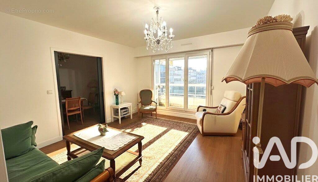 Photo 1 - Appartement à SAINT-DENIS