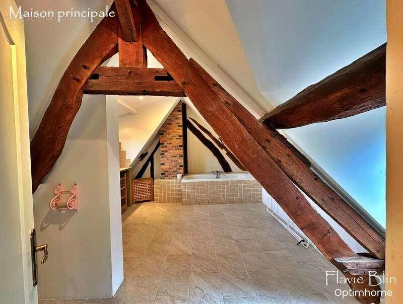 Maison à SYLVAINS-LES-MOULINS