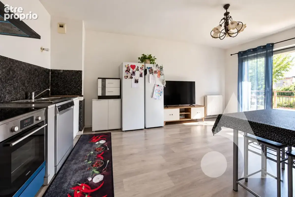 Appartement 3 pièces avec terrasse - Proche GARE et TZEN - photo 6