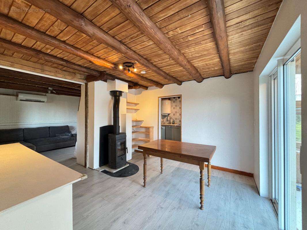 Maison à SAINT-JEAN-D&#039;AVELANNE