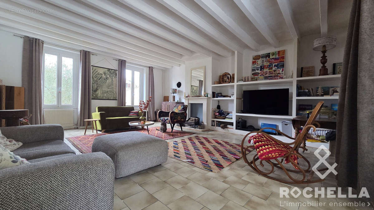 Maison 228 m² à Les Eglises-D'argenteuil  - photo 6