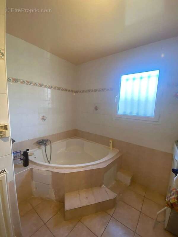 Maison à PORTES-LES-VALENCE