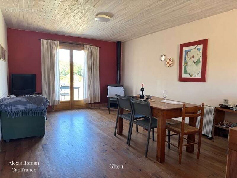 Domaine de 28 hectares avec étang privé, maison, 2 gîtes et plus de 400 m² de dépendances - photo 14