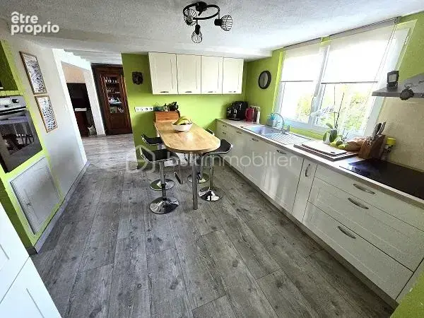 Maison de 120 m2 avec 4 chambres, 2 salles d'eau, une piscine sur un terrain de 828 m2 !!! - photo 7