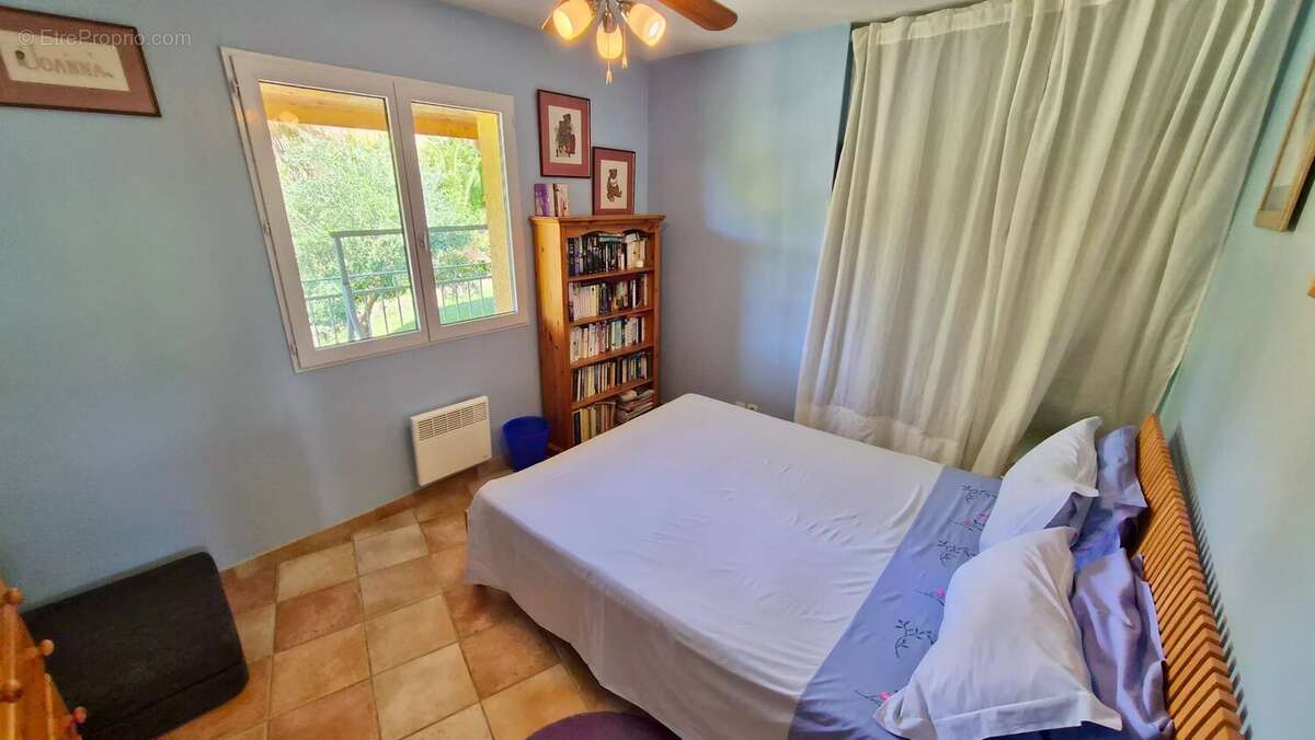 Maison lumineuse de 4 chambres avec grand jardin, piscine et vues dégagées près de Pézenas - photo 18
