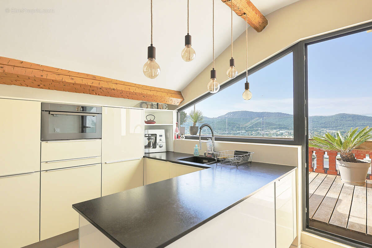 Appartement à HYERES