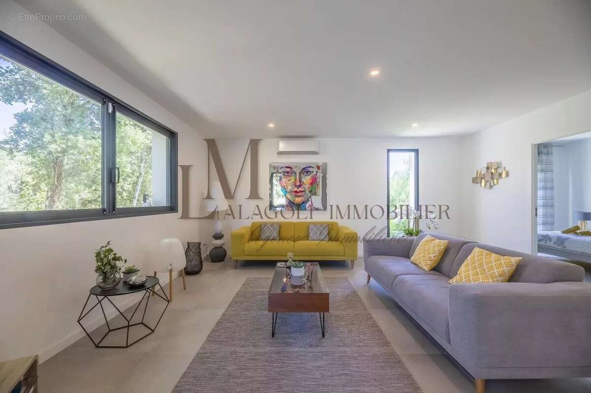 Maison à PORTO-VECCHIO