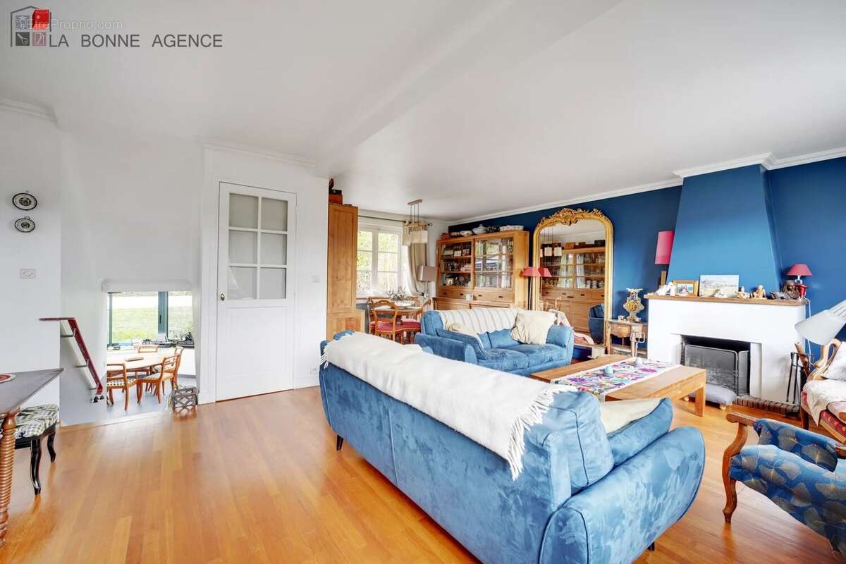 Maison à MAREIL-MARLY